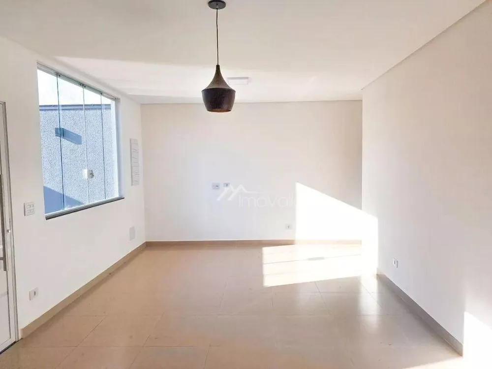 Casa à venda com 3 quartos, 81m² - Foto 2