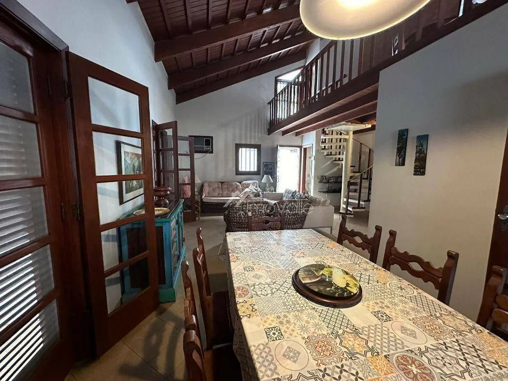 Casa, 3 quartos, 200 m² - Foto 2
