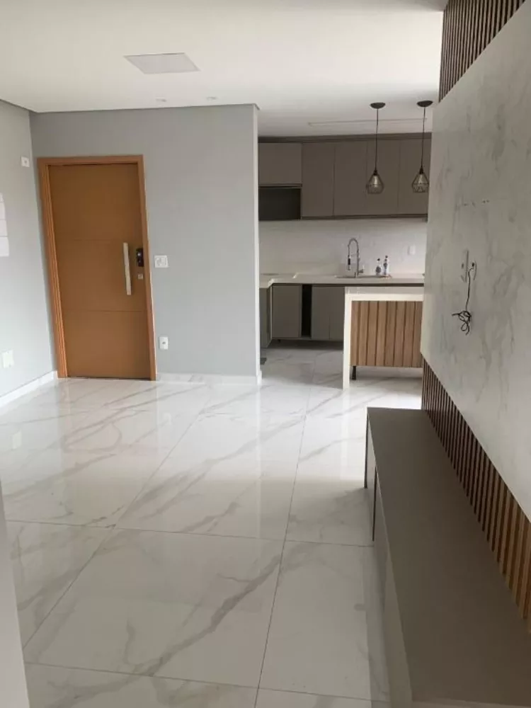 Apartamento à venda com 3 quartos, 75m² - Foto 3