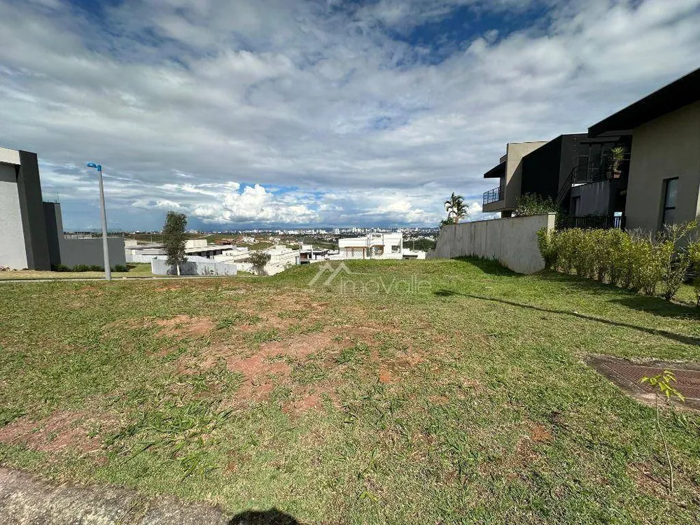 Loteamento e Condomínio, 1000 m² - Foto 1