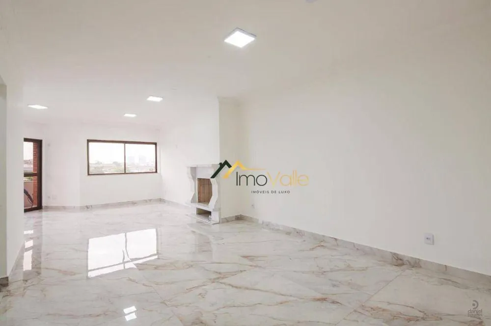 Apartamento, 4 quartos, 205 m² - Foto 2