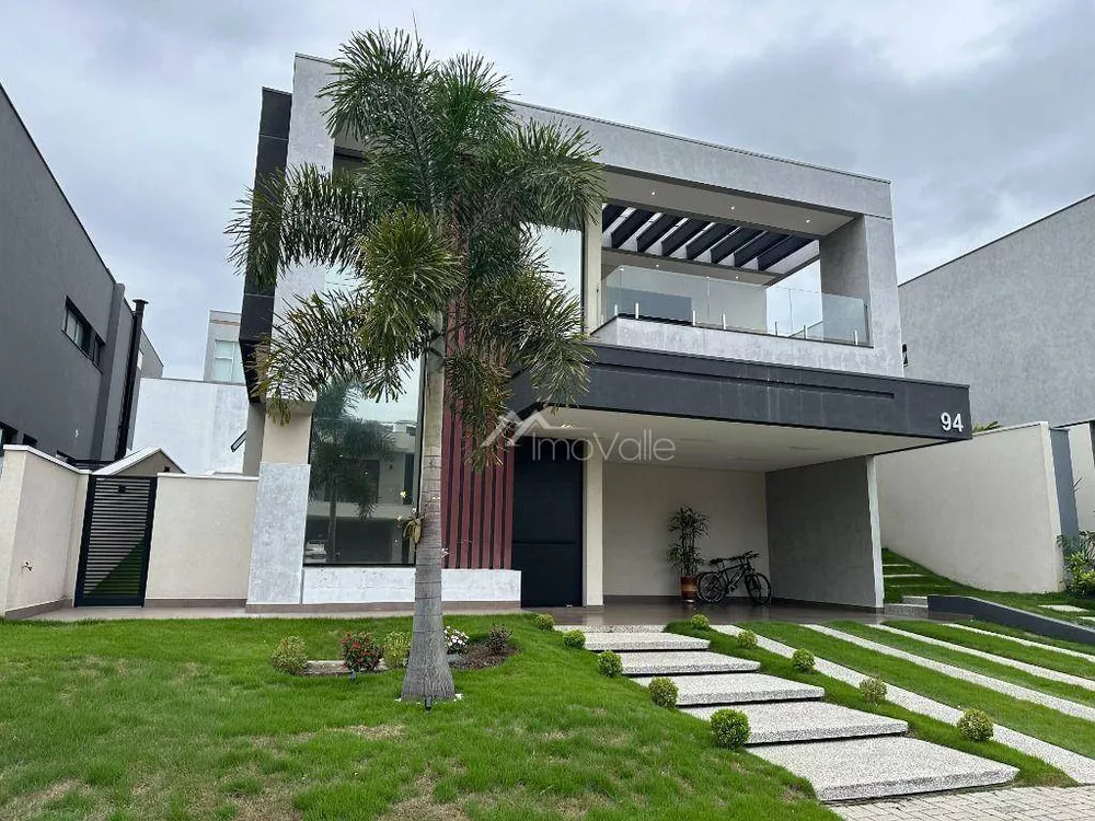 Casa de Condomínio à venda com 4 quartos, 353m² - Foto 1