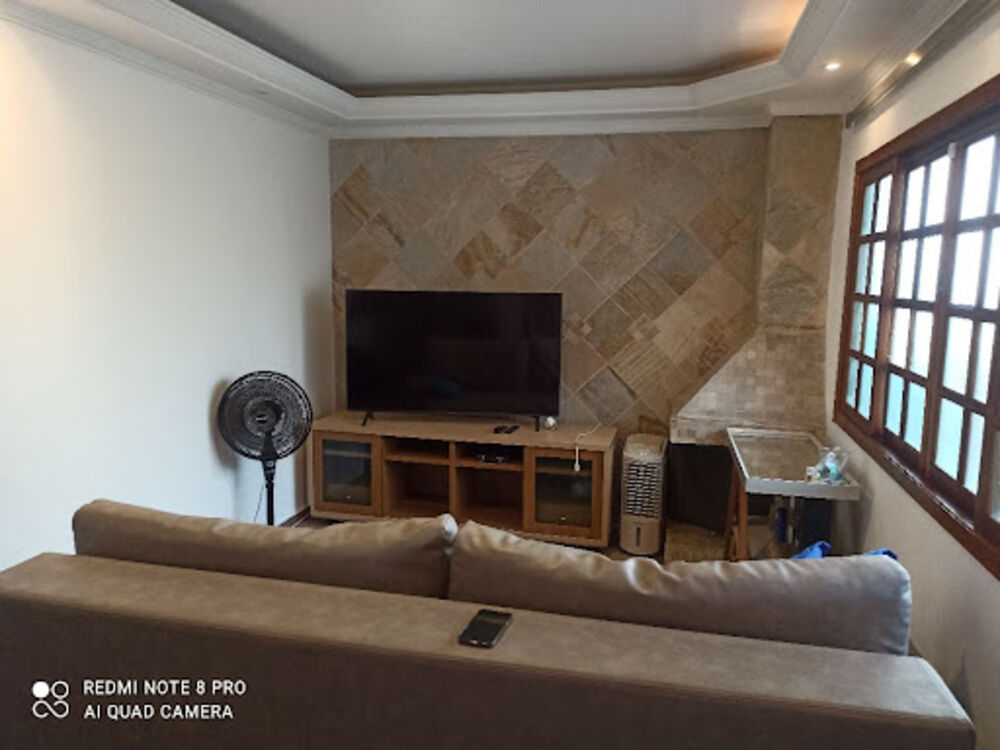 Casa à venda com 3 quartos, 350m² - Foto 2