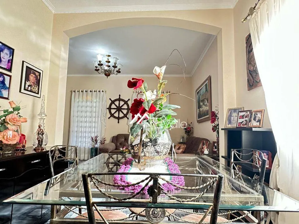 Casa, 3 quartos, 200 m² - Foto 3