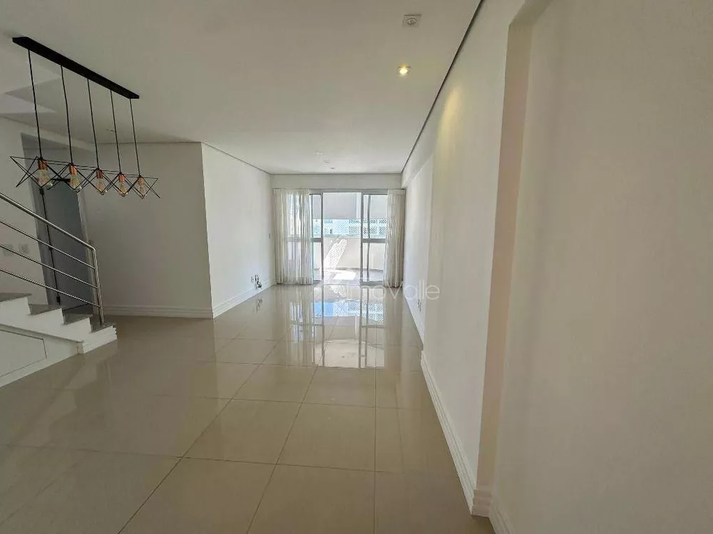 Cobertura à venda com 3 quartos, 227m² - Foto 1