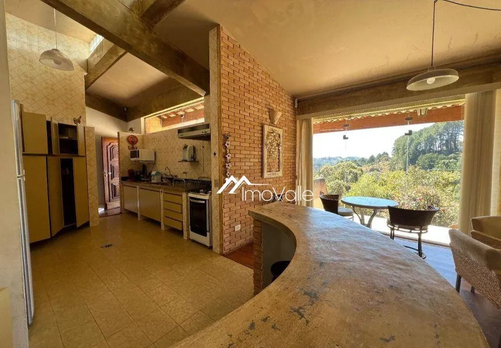 Casa, 4 quartos, 204 m² - Foto 2