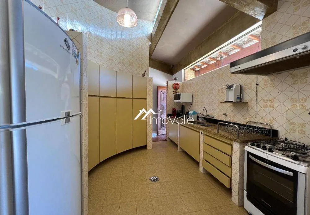 Casa, 4 quartos, 204 m² - Foto 3