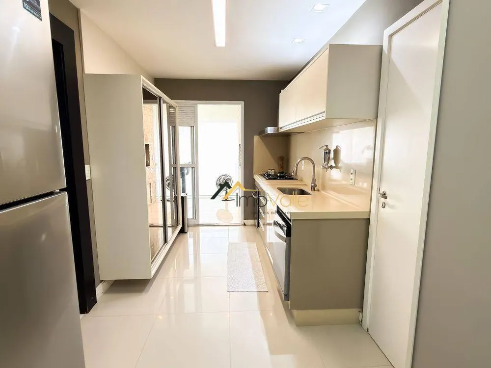 Apartamento, 3 quartos, 156 m² - Foto 6