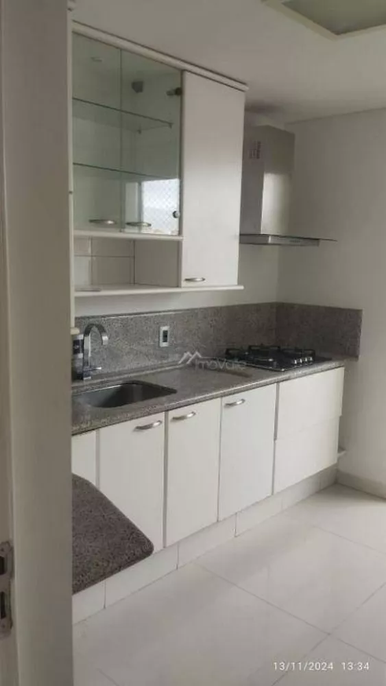 Apartamento à venda com 2 quartos, 72m² - Foto 4