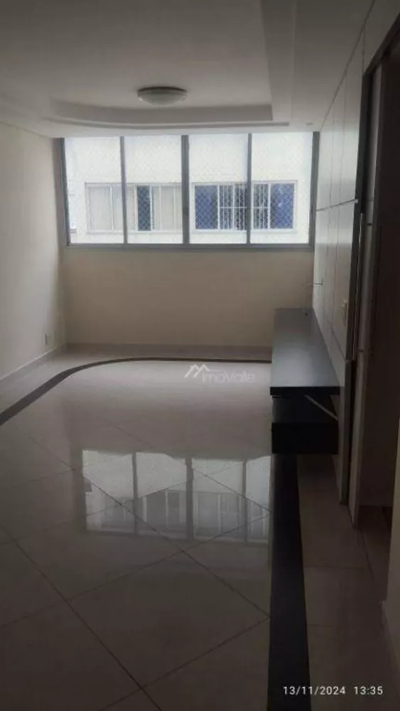 Apartamento à venda com 2 quartos, 72m² - Foto 2