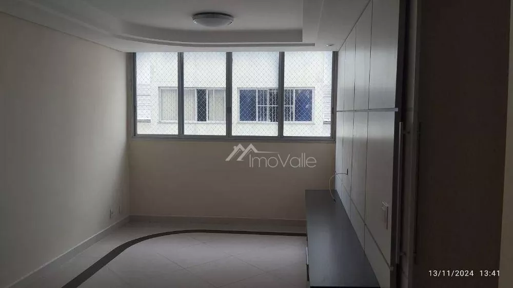 Apartamento à venda com 2 quartos, 72m² - Foto 1