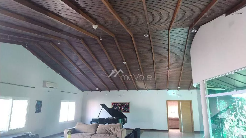 Casa de Condomínio à venda com 4 quartos, 400m² - Foto 3