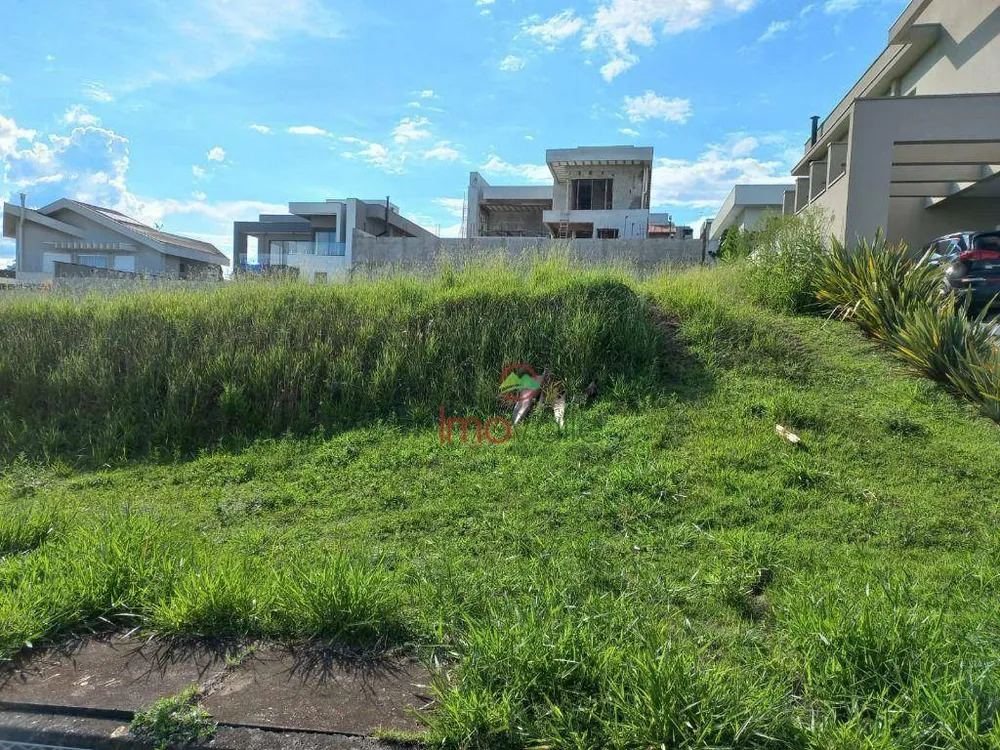 Loteamento e Condomínio, 700 m² - Foto 1