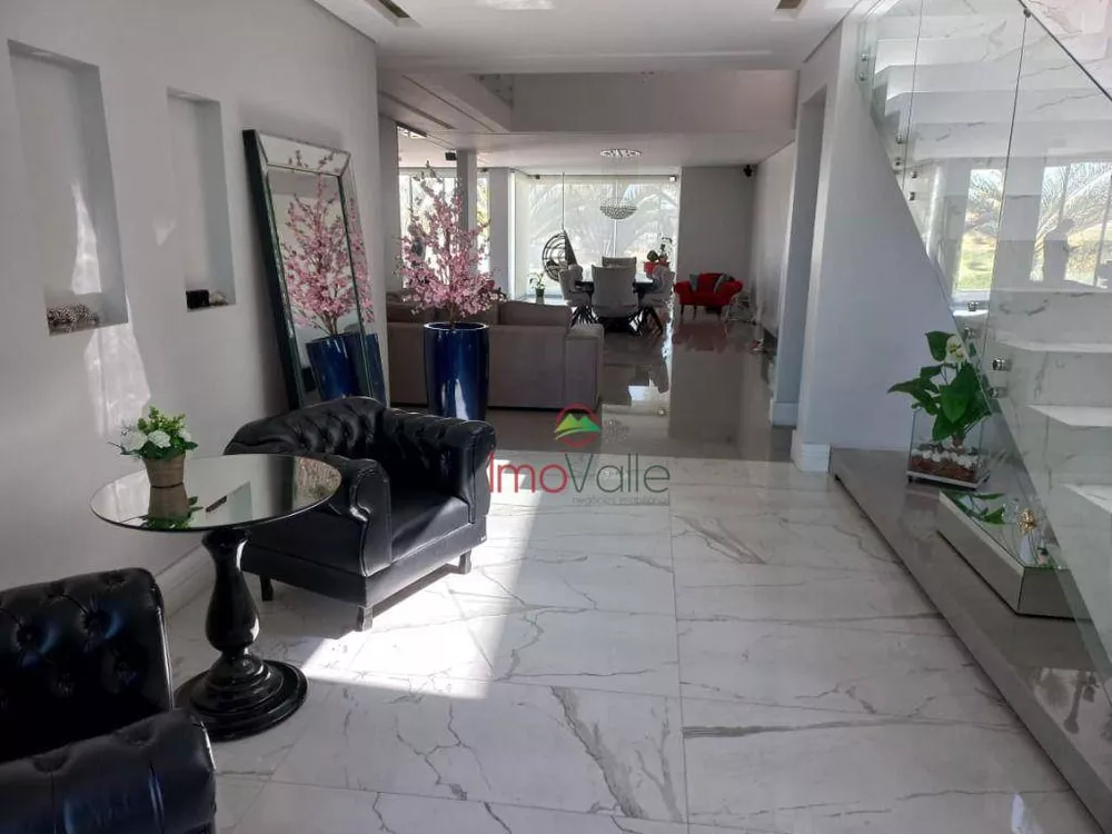 Casa de Condomínio à venda com 4 quartos, 407m² - Foto 2