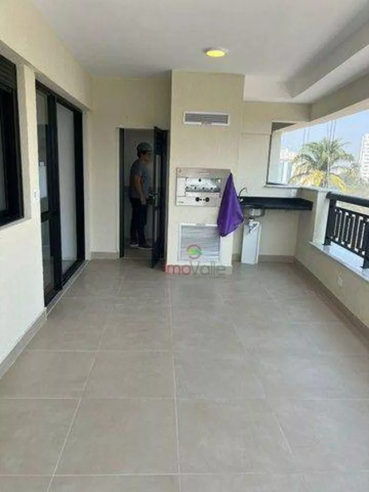 Apartamento à venda com 3 quartos, 93m² - Foto 2