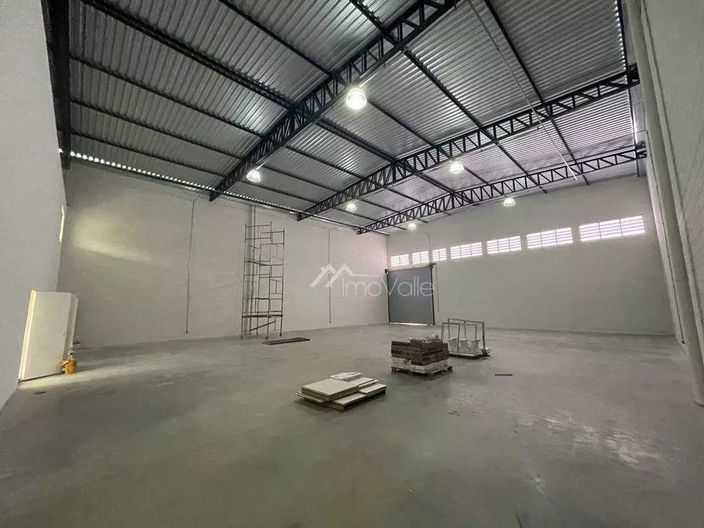 Depósito-Galpão-Armazém para alugar, 550m² - Foto 1