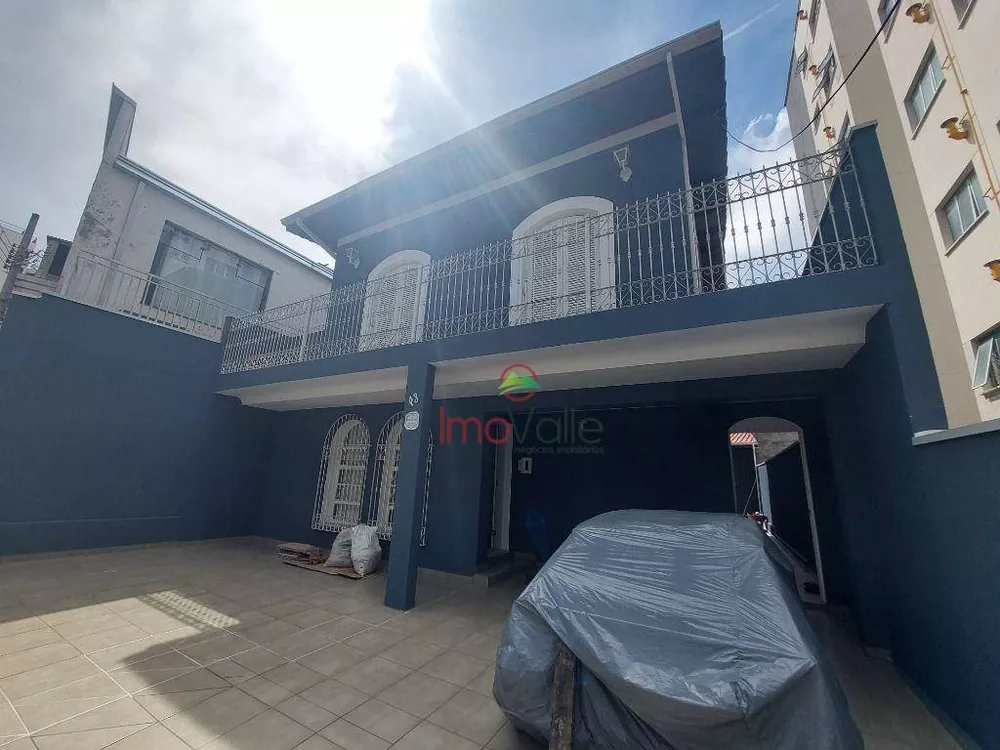 Sobrado para alugar com 4 quartos, 221m² - Foto 1