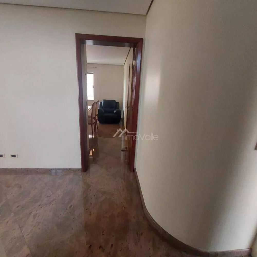 Casa de Condomínio à venda com 4 quartos, 465m² - Foto 2