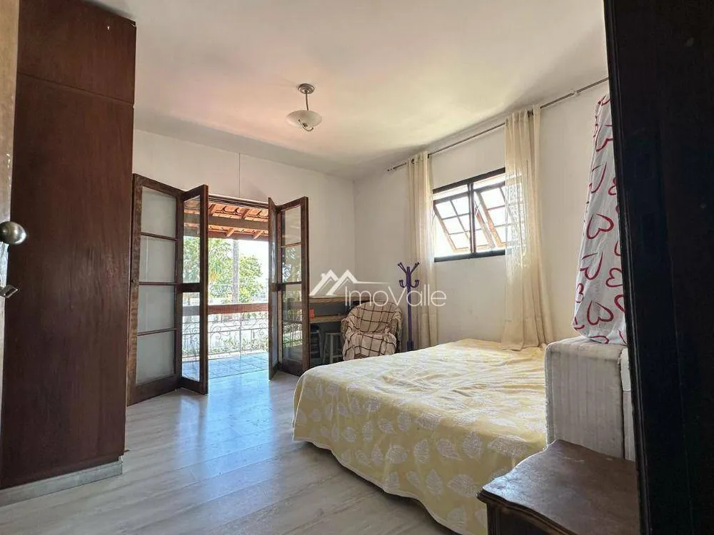 Casa, 3 quartos, 375 m² - Foto 1