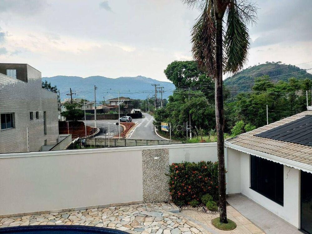 Casa, 3 quartos, 320 m² - Foto 1