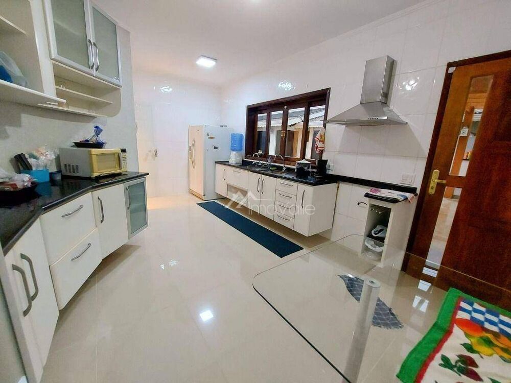 Casa, 3 quartos, 320 m² - Foto 2