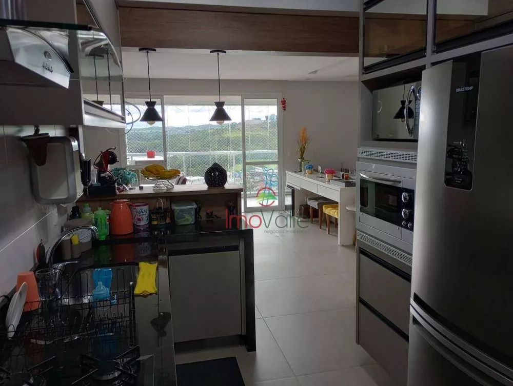 Apartamento à venda com 3 quartos, 118m² - Foto 1