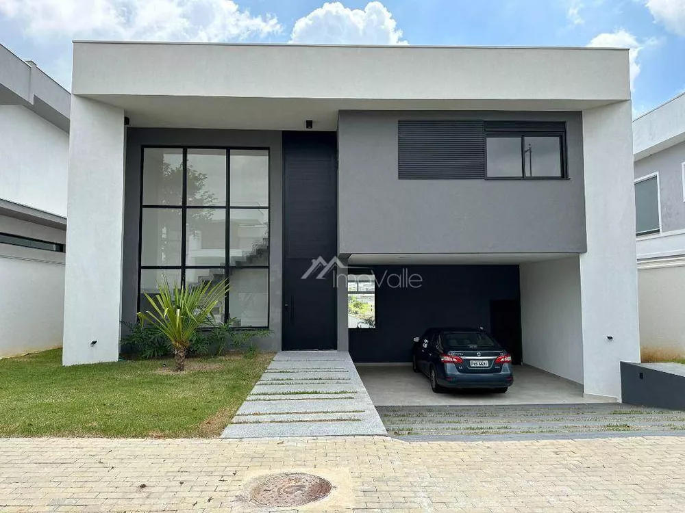 Casa de Condomínio à venda com 4 quartos, 305m² - Foto 1