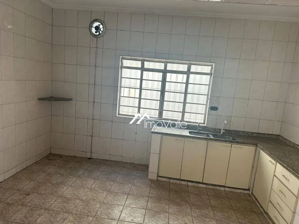 Casa, 3 quartos, 220 m² - Foto 2