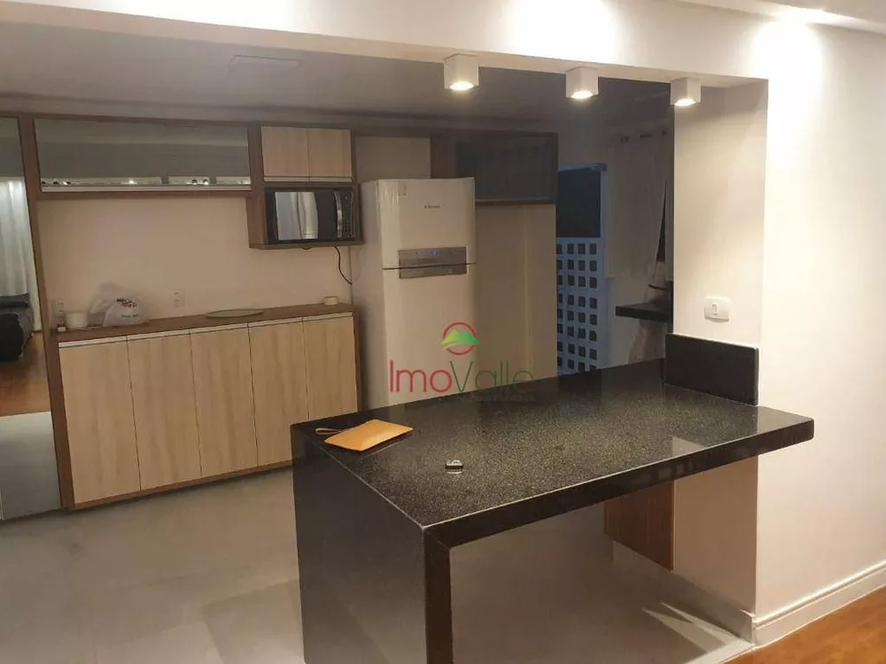 Apartamento à venda com 3 quartos, 150m² - Foto 3