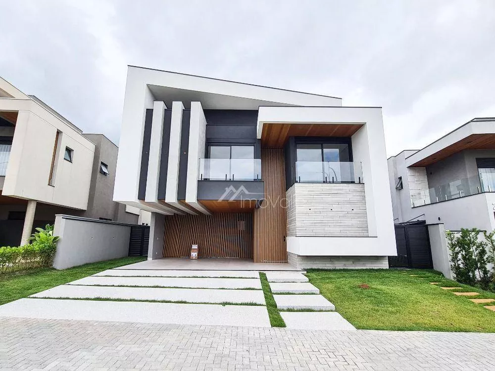 Casa de Condomínio à venda com 4 quartos, 400m² - Foto 1