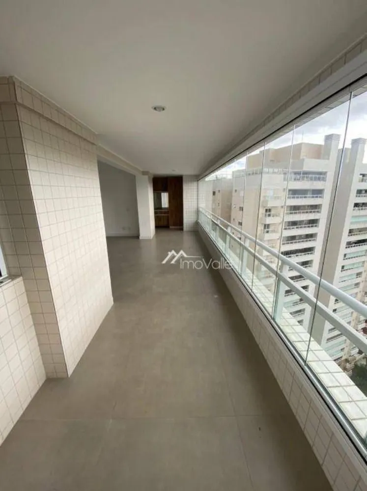 Cobertura, 3 quartos, 288 m² - Foto 2