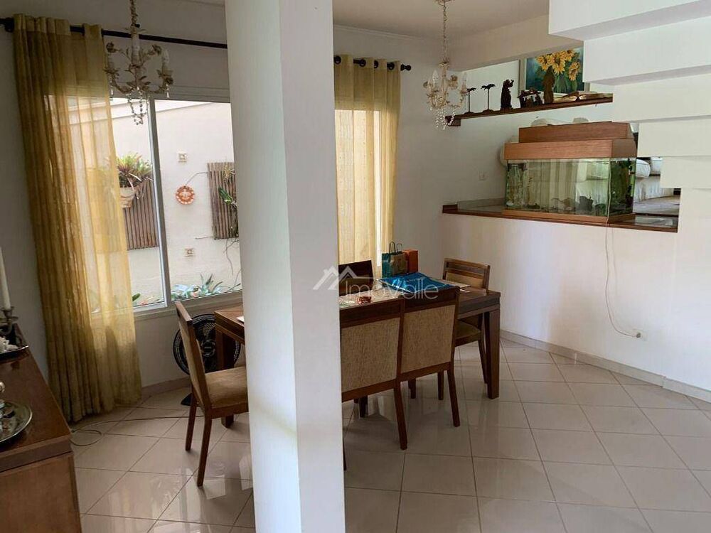 Casa, 3 quartos, 270 m² - Foto 1