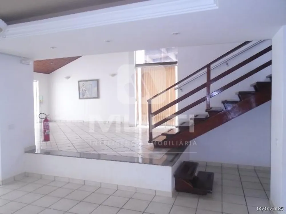 Casa, 4 quartos, 330 m² - Foto 2