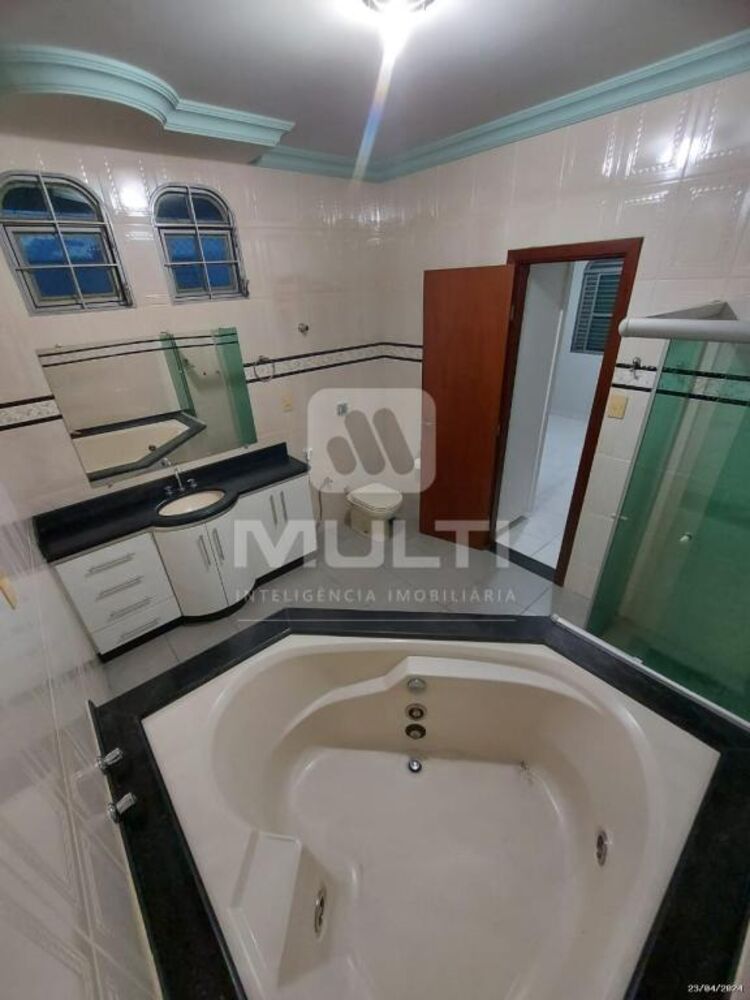 Casa, 3 quartos, 250 m² - Foto 12