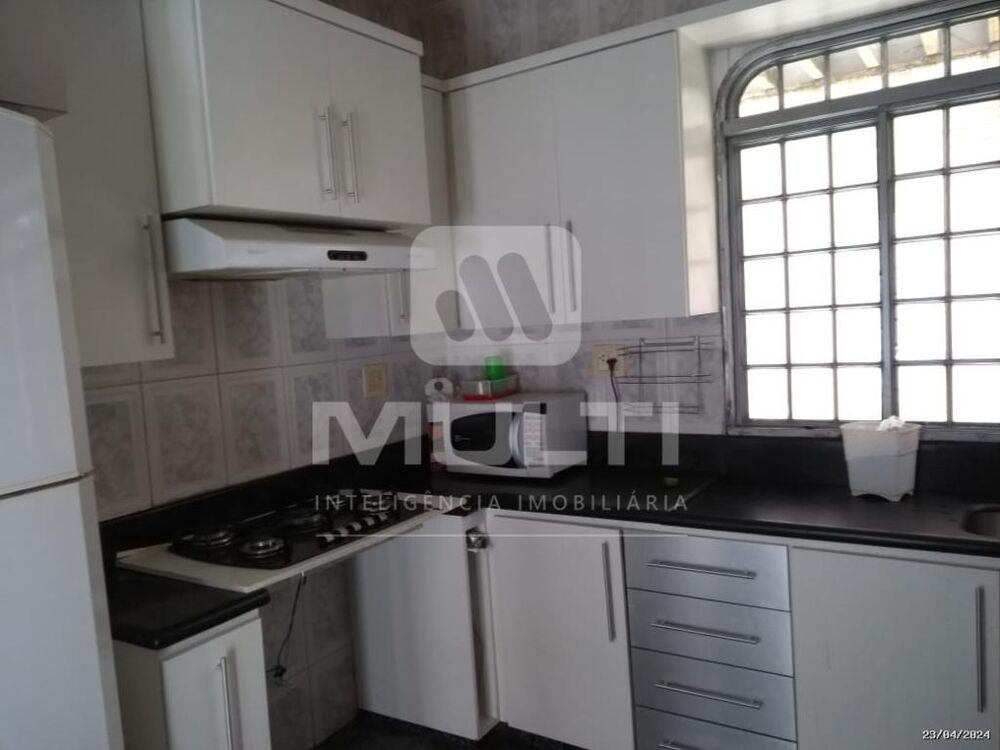 Casa, 3 quartos, 250 m² - Foto 4