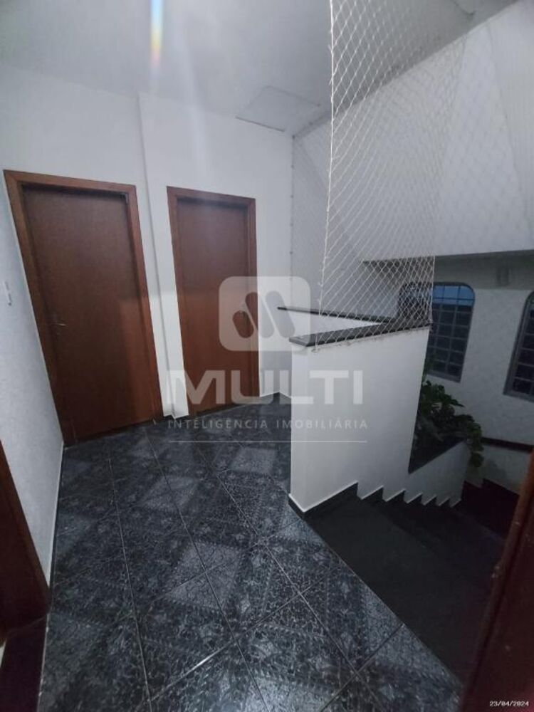 Casa, 3 quartos, 250 m² - Foto 9