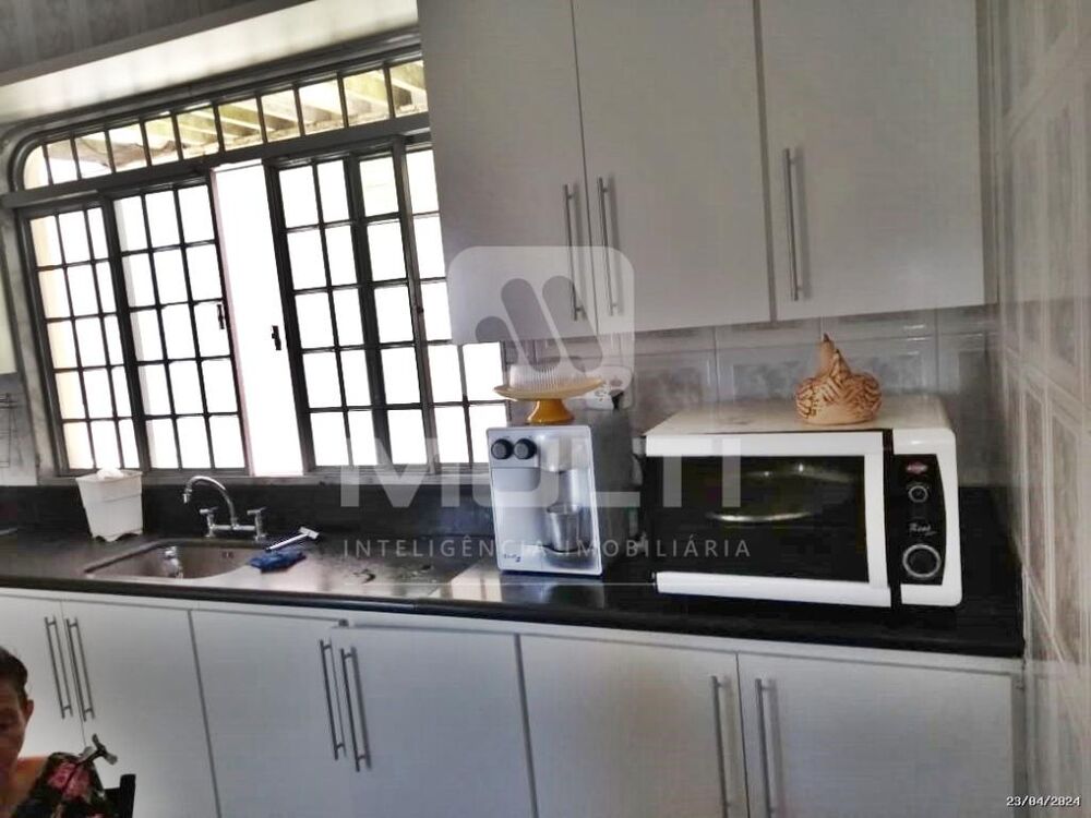 Casa, 3 quartos, 250 m² - Foto 6