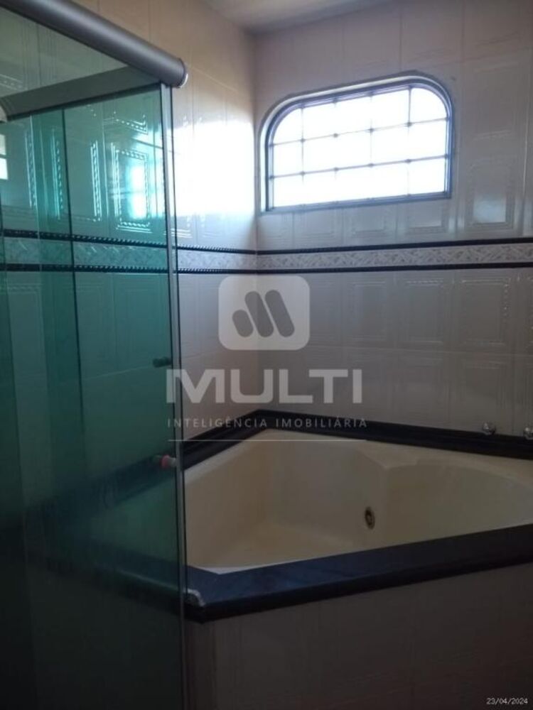 Casa, 3 quartos, 250 m² - Foto 13