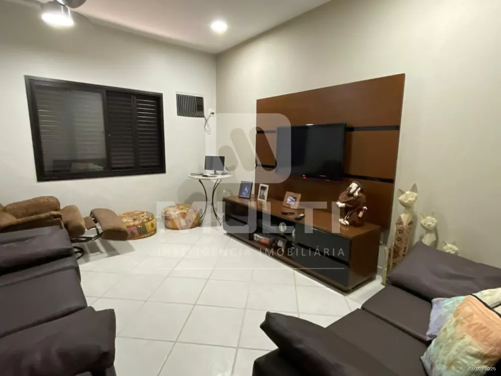 Casa, 3 quartos, 342 m² - Foto 2