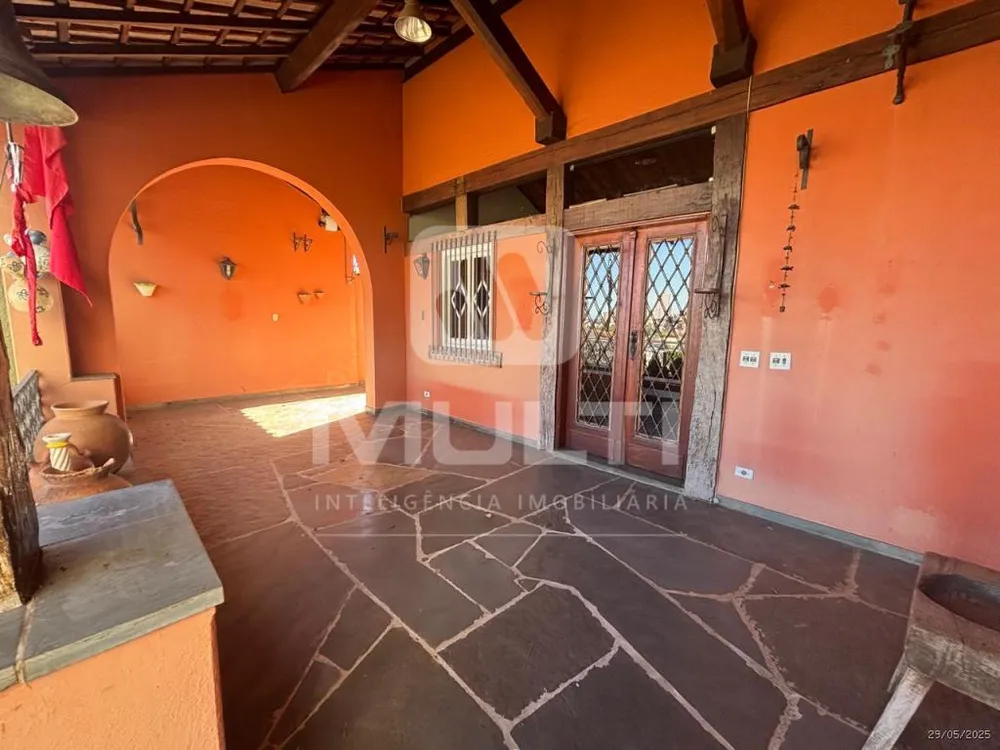 Casa, 3 quartos, 351 m² - Foto 1