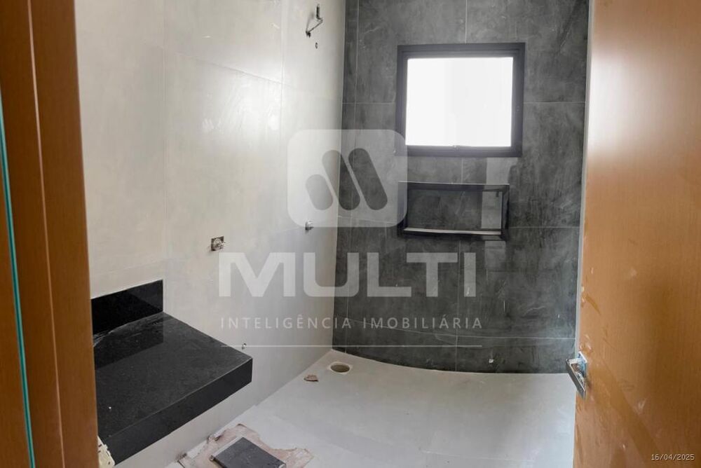 Casa, 3 quartos, 180 m² - Foto 1