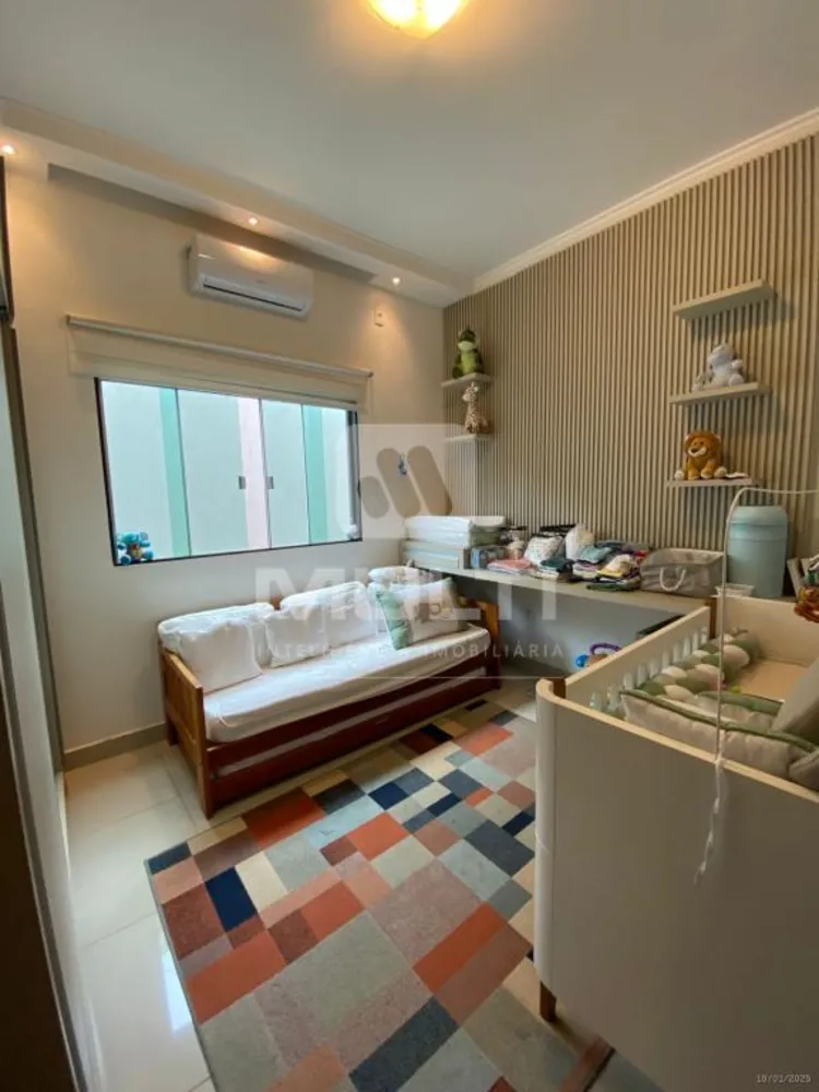 Casa, 3 quartos, 192 m² - Foto 2