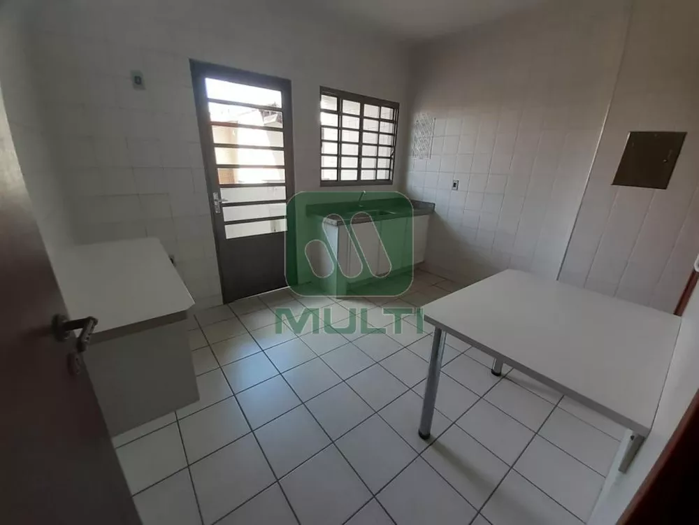 Apartamento à venda com 2 quartos, 84m² - Foto 4