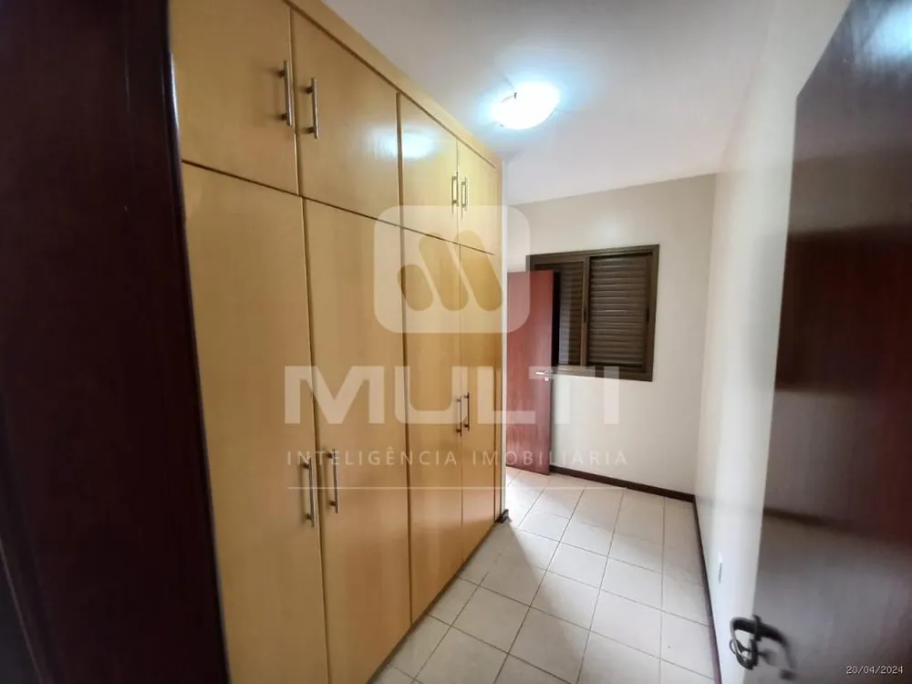 Casa, 3 quartos, 262 m² - Foto 4
