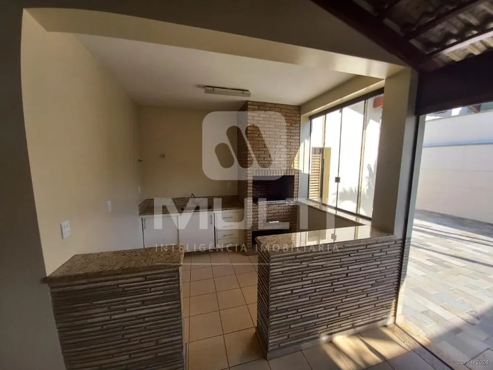 Casa, 3 quartos, 262 m² - Foto 12