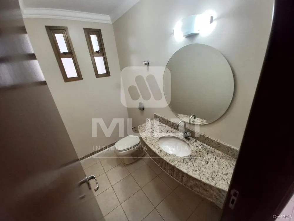 Casa, 3 quartos, 262 m² - Foto 1