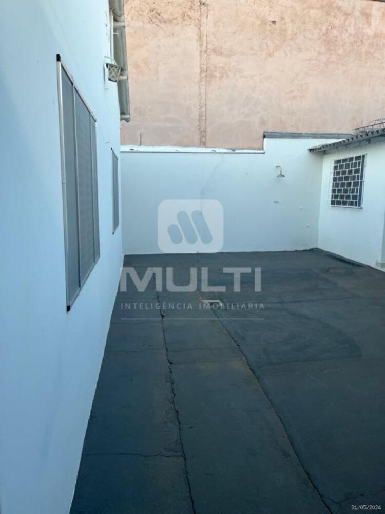 Casa à venda com 3 quartos, 190m² - Foto 20