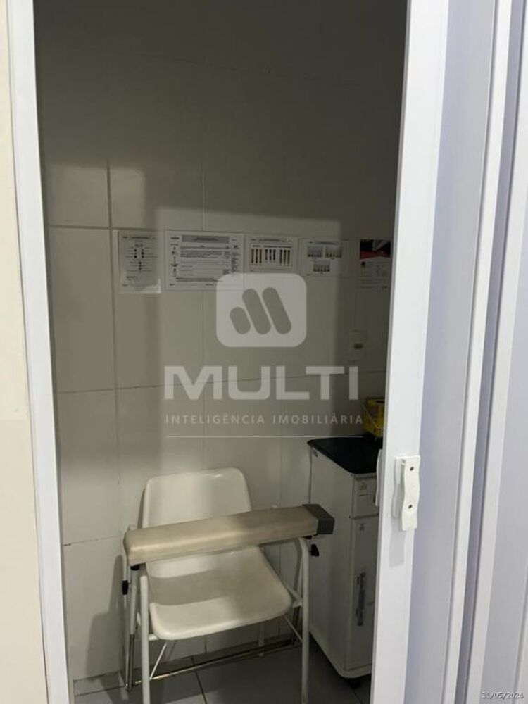 Casa à venda com 3 quartos, 190m² - Foto 9