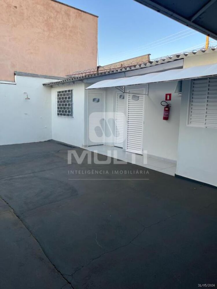 Casa à venda com 3 quartos, 190m² - Foto 19