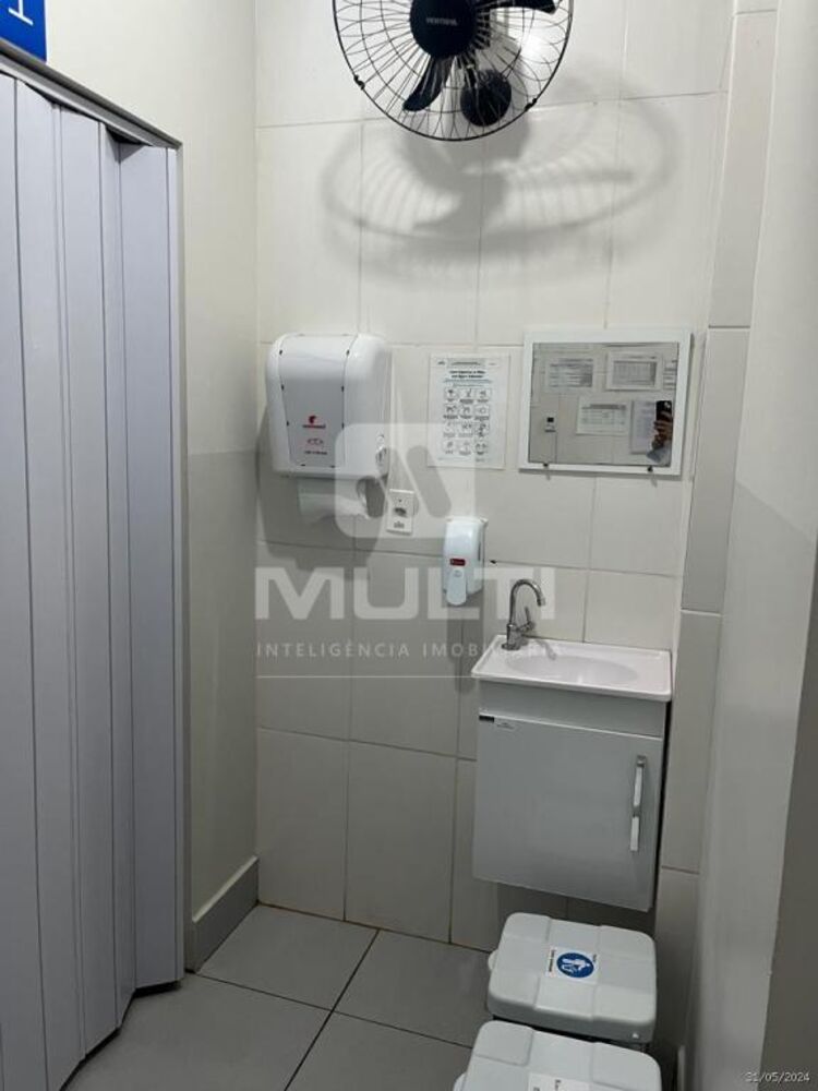 Casa à venda com 3 quartos, 190m² - Foto 8